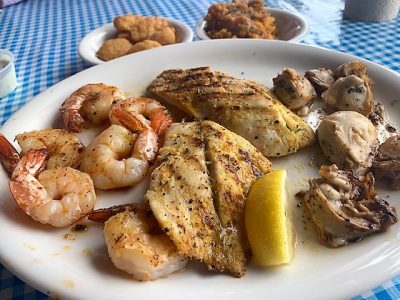 Bluegill Restaurant: Seafood on the Causeway in Mobile, Alabama - The Yums